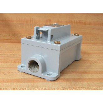 Allen Bradley 800S-2SA7 Push Button Motor Starter Switch 800S2SA7