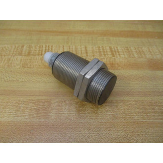 Cutler Hammer E57LAL30A2SA Tubular Inductive Proximity Switch - New No Box
