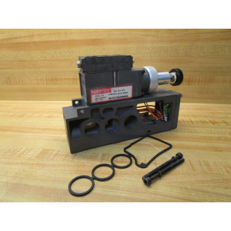 Numatics 082RS125U016W00 Pressure Regulator 081RS100U000000 - Used