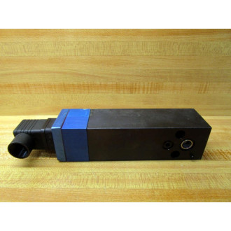 Oilgear L247579-001 Valve  P2C-0-S-.26 - Used
