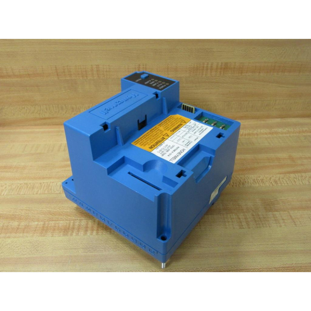 Honeywell RM7895A-1014 Burner Controller RM7895A1014 WO Cover Rev D - New No Box