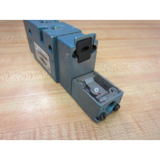 MAC 825C-PP-112DA-552 Solenoid Valve 825CPP112D552 - Used