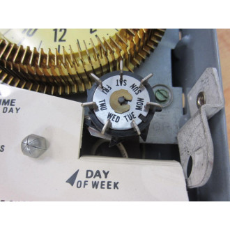 Intermatic T-1976 24-Hour Mechanical Time Switch wSkip-A-DayT1976 - Used