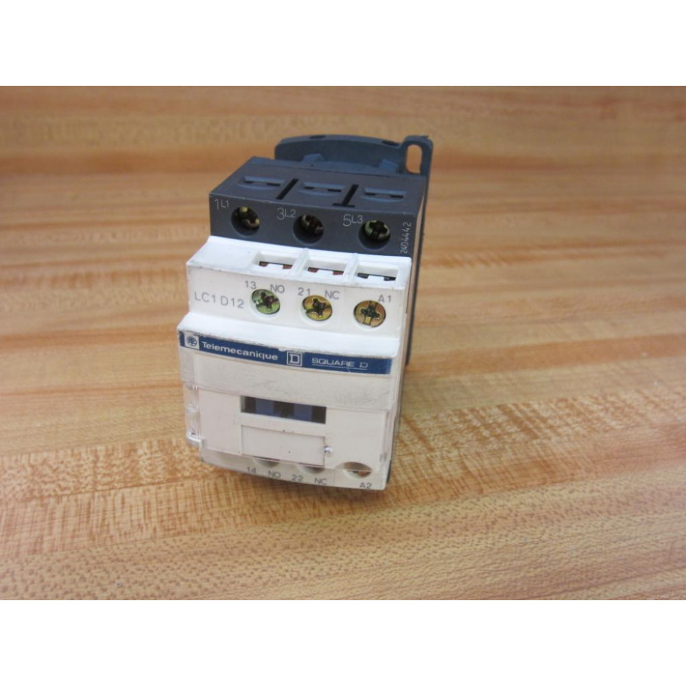 Telemecanique LC1D12-M7 TeSys D 3P Contactor LC1D12M7 - Used