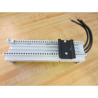 Siemens 8US1251-5DM07 Busbar System Device Adapter 8US12515DM07 - Used