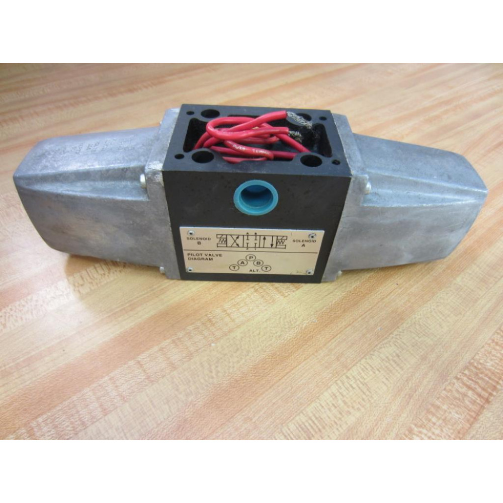 Vickers Eaton 281291 Double Solenoid Pilot Valve 816011 - Used