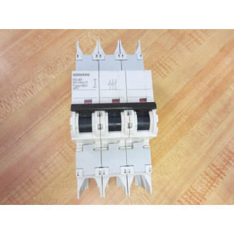 Siemens 5SJ4304-7HG42 3P 4A Circuit Breaker 5SJ43047HG42 - Used