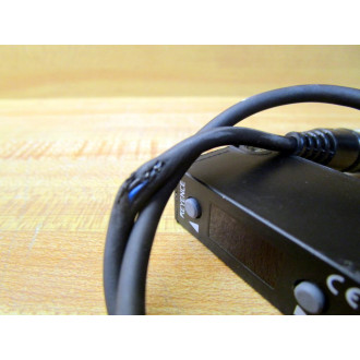 Keyence PZ-V73P Photoelectric Sensor PZV73P Small Tear In Cable - Used