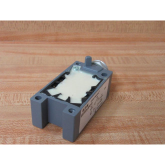 Cutler Hammer E51SCL6PC-R Photoelectric Sensor Body E51SCL6PCR Base - New No Box