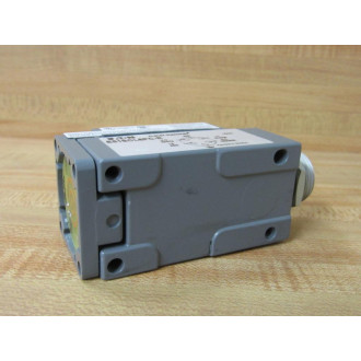 Cutler Hammer E51SCL6PC-R Photoelectric Sensor Body E51SCL6PCR