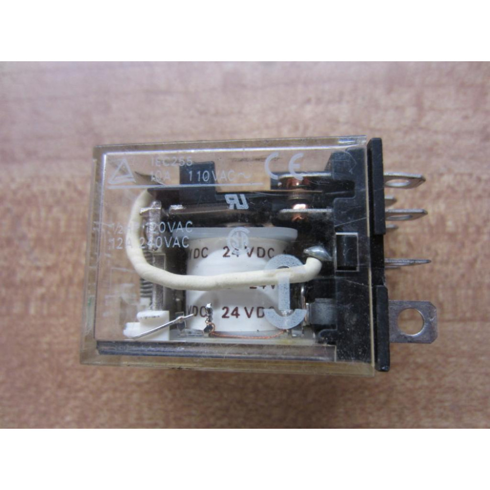 Omron LY2N-D2-24VDC Relay LY2N-D2-24V DC - New No Box