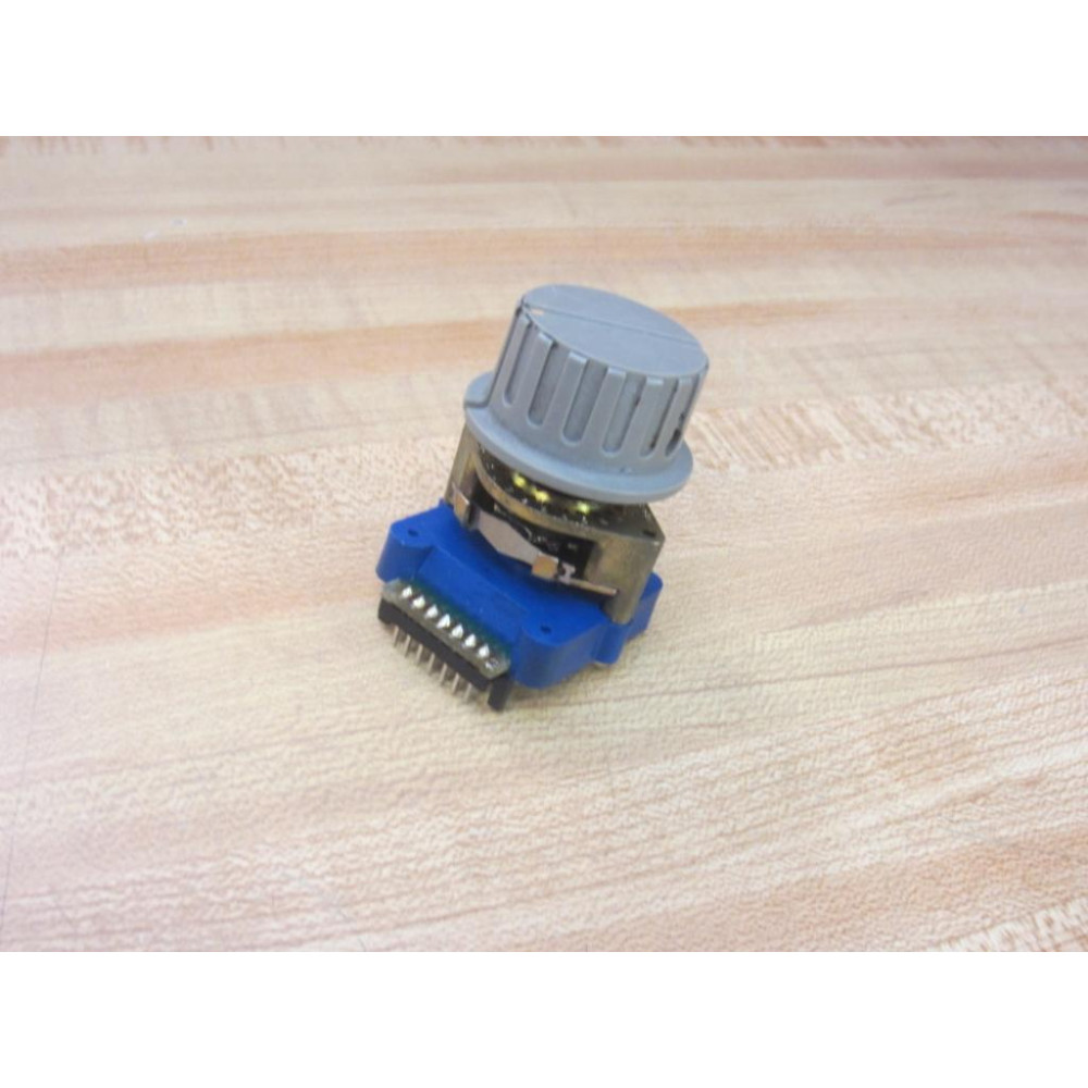 Tosoku DP Digital Code Switch GFED CBA wGray Knob - Used Tosoku DP Digital Code Switch GFED CBA wGray Knob - Used