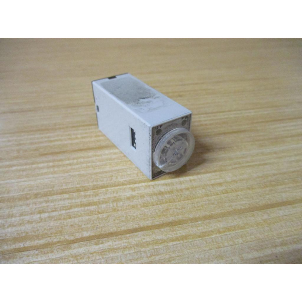 Omron H3YN 0-1 Sec. Time Delay Relay H3YN - Used