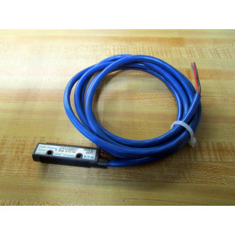 Cutler Hammer 12100A6517 Thru-Beam Photoelectric Sensor Blue - Used