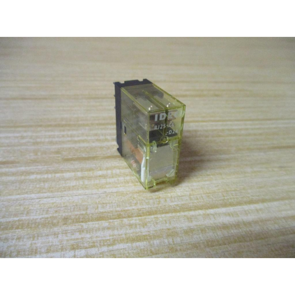 IDEC RJ2S-CL-D24 Relay RJ2SCLD24 24VDC - New No Box