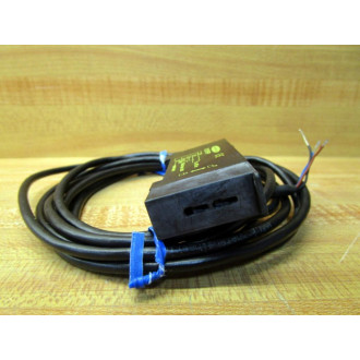 Banner D12EP6FP D12 Expert Fiber Optic Sensor 41965 - Used