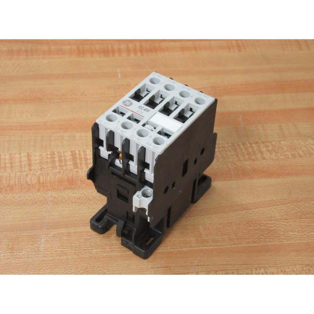 General Electric RL4RA022TJ Contactor Relay RL4RA022T WCracked Housing - Used General Electric RL4RA022TJ Contactor Relay RL4RA022T WCracked Housing - Used