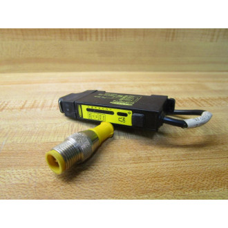 Banner D12EP6FVQ Photoelectric Sensor With 5 Pin Male Connector - Used