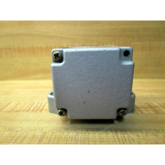 Omron 2SBD4-101 Multiple Limit Switch 2SBD4101 Missing Bottom Screw - Used