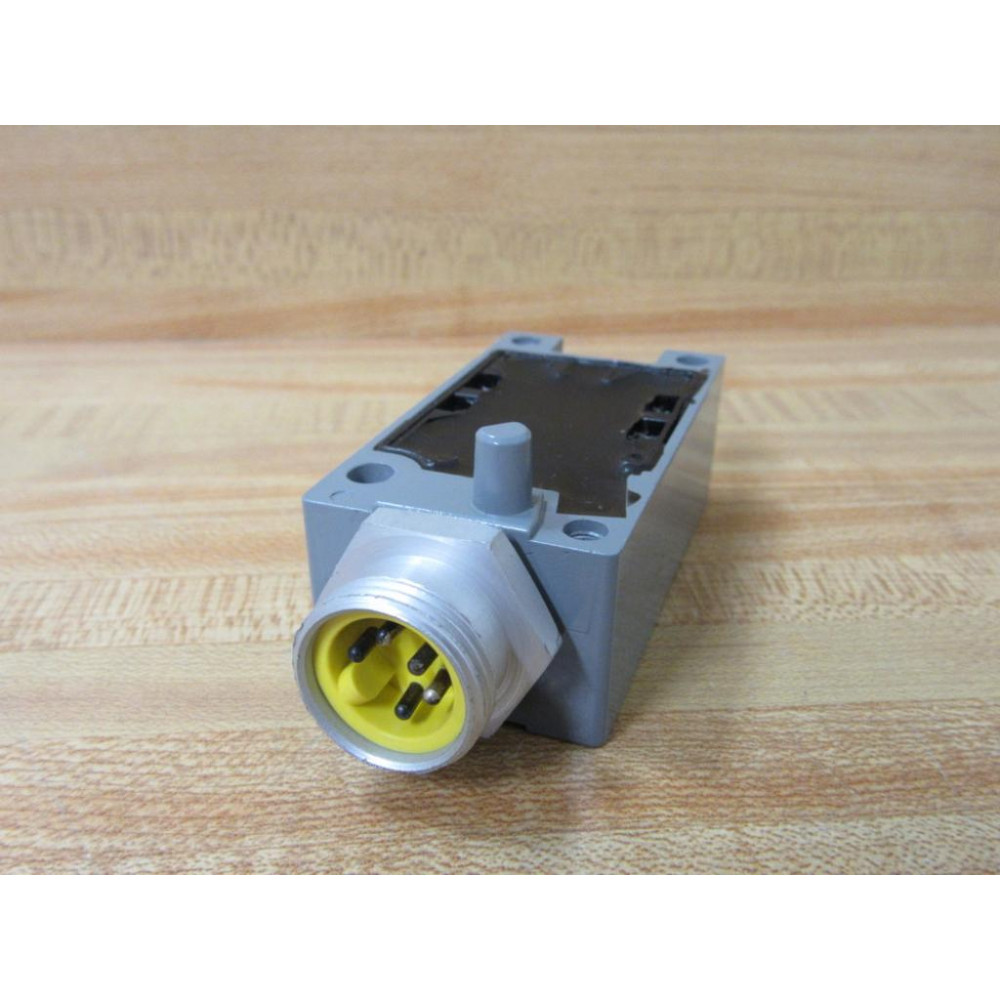 Cutler Hammer E51RC Limit Switch Receptacle WConnector - New No Box
