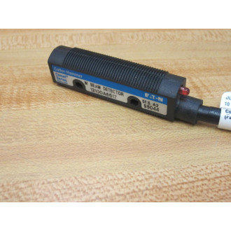 Cutler Hammer 12100A6517 Thru-Beam Photoelectric Sensor - New No Box
