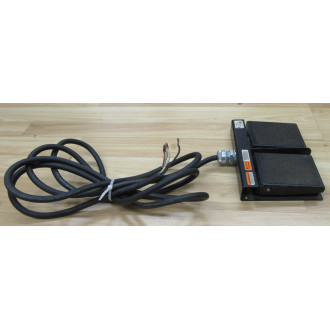 SSC Controls DS100-DG Dual Pedal Foot Switch DS100DG WO Gaurd - Used