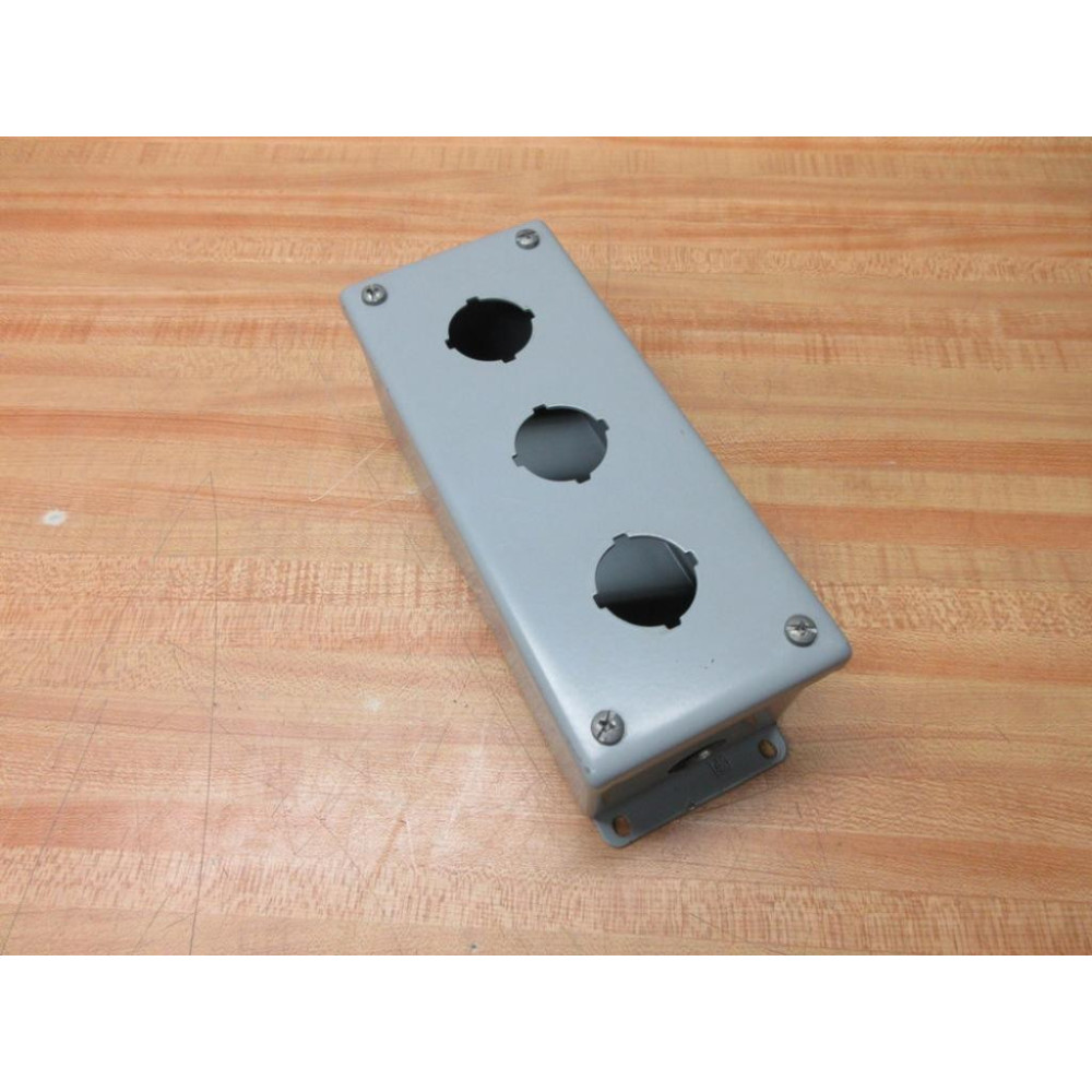 Hoffman E-3PB 3 Hole Pushbutton Enclosure 58030 - New No Box