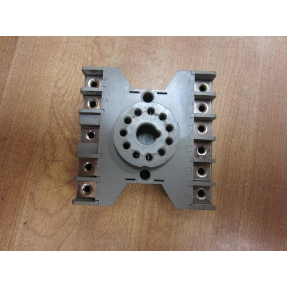 Dayton Electric 6X156E Relay Socket Missing Screws (Pack of 2) - Used