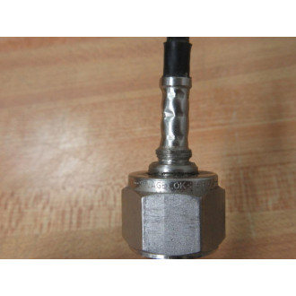 Vaisala MMT337 Moisture & Temperature Transmitter WCables - Used