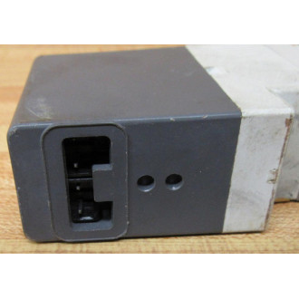 SMC VQ4200-3 Solenoid Valve VQ42003 - Used