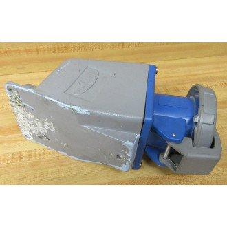 Hubbell 560R9W Receptacle W Back Box - Used