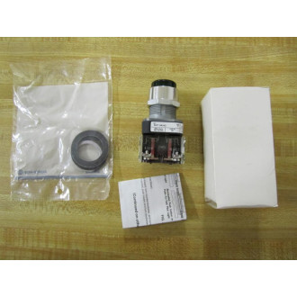 Allen Bradley 800T-QB24G Push Button Green w800T-XA  Blank
