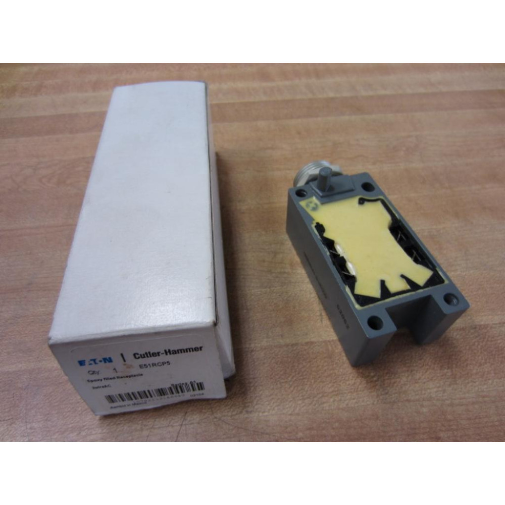 Cutler Hammer E51RCP5 Eaton Sensor Receptacle Series A1