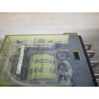 IDEC RH1B-U-DC24V Relay RHIB-U-24V 24VDC - New No Box