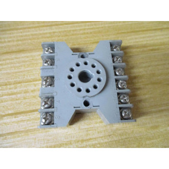 IDEC SR3P-06 Relay Socket  SR3P06 - Used