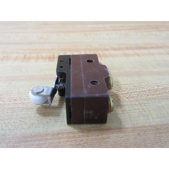 Omron X-10GW375-B6 Basic Switch wRoller Lever X10GW375B6 - New No Box