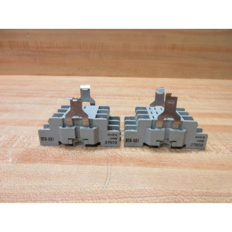 IDEC RTB-S01 Relay Socket RTBS01 (Pack of 2) - Used