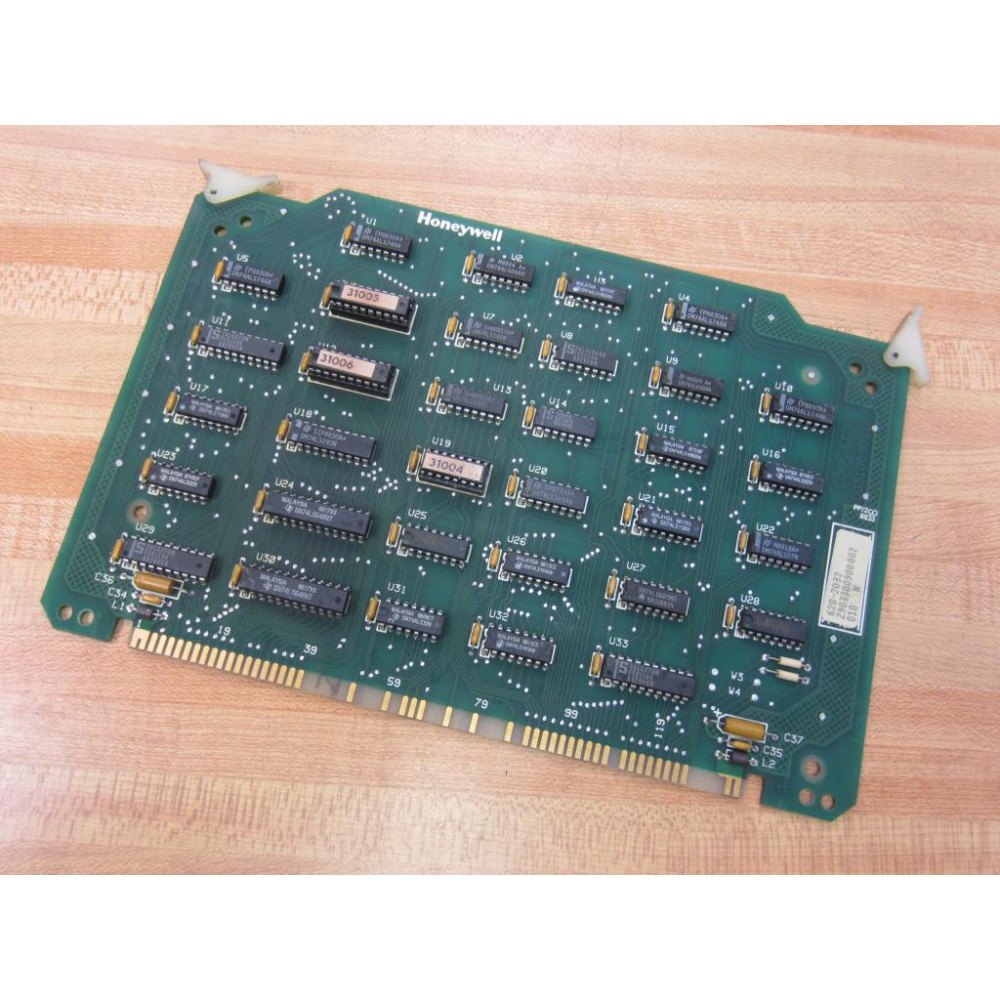 Honeywell 620-2032 Circuit Board D031009011F - Used