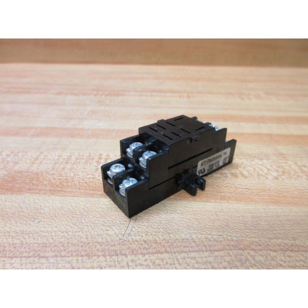 NTE Electronics R95-110 Relay Socket R95110 - New No Box