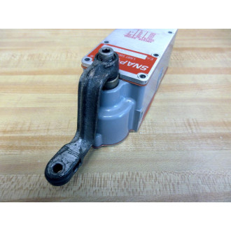 Namco EA700-25000 Snap-Lock Limit Switch EA70025000 WLever - Used