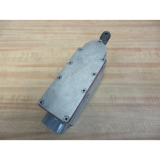 Namco EA700-25000 Snap-Lock Limit Switch EA70025000 WLever - Used