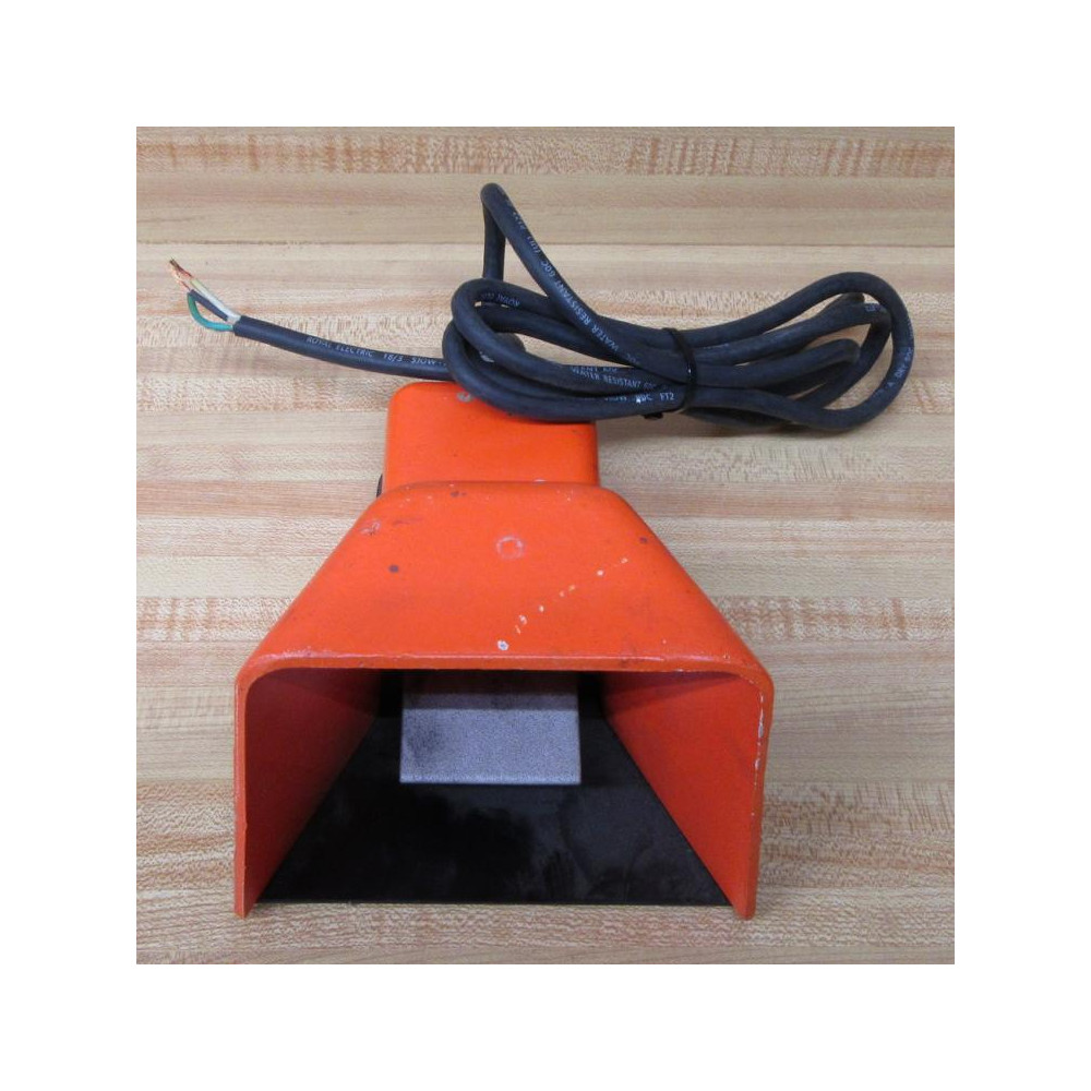 Linemaster Switch 78SH1 Classic II Foot Switch - Used