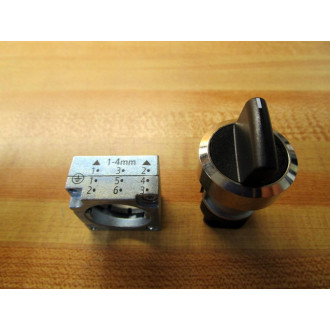 Siemens 3SB3 500-2DA11 Switch 2 Position 3SB35002DA11 - New No Box