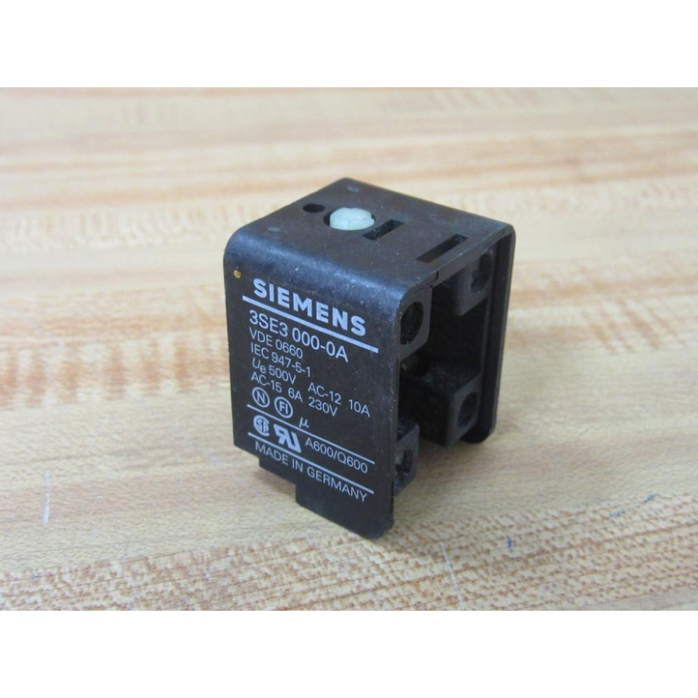 Siemens 3SE3 000-0A Limit Switch 3SE30000A - New No Box