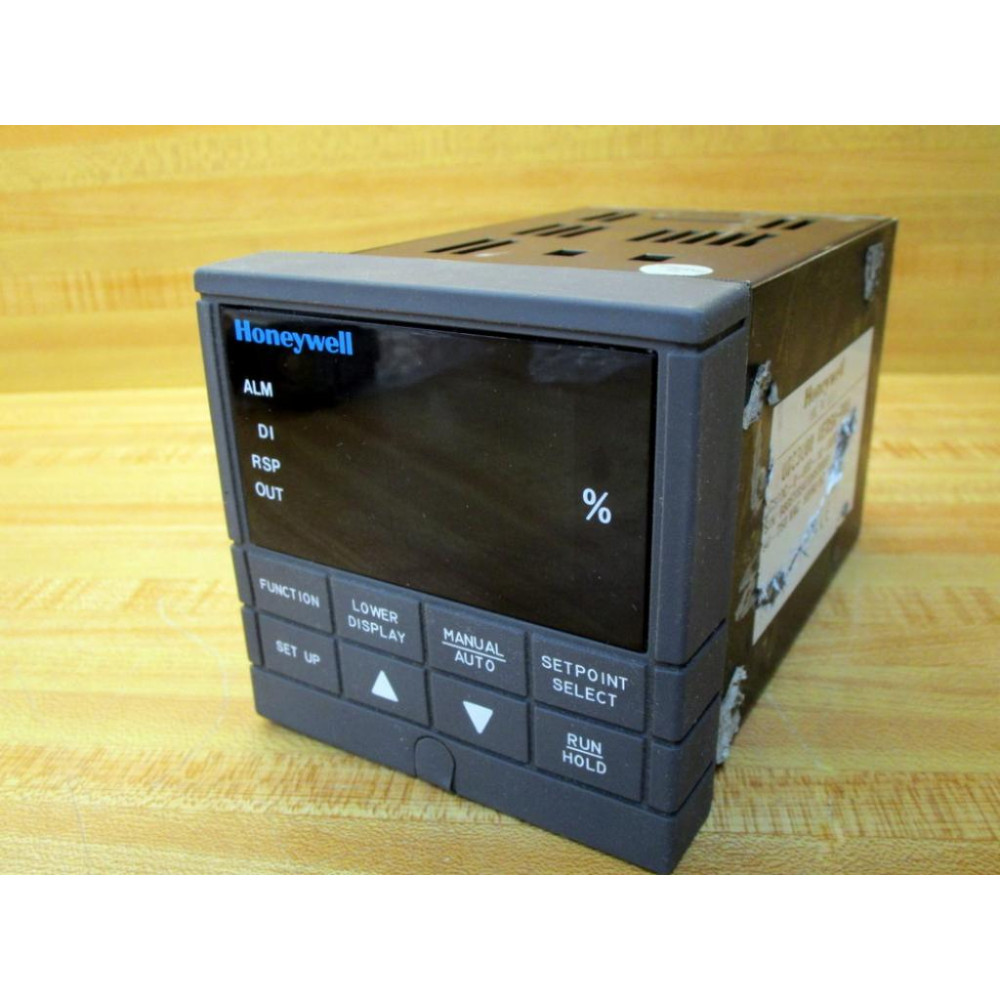 Honeywell UDC3000 Temperature Controller DC300C-0-000-10-0000 - Used Honeywell UDC3000 Temperature Controller DC300C-0-000-10-0000 - Used