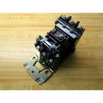 Allen Bradley 509-BOD Starter 509B0D Ser. BWO Contacts Or Reset Button - Used