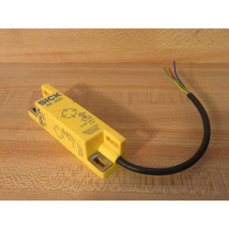 Sick RE300-DA10P Sensor RE300DA10P - Used
