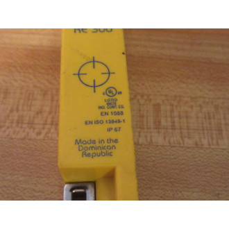 Sick RE300-DA10P Sensor RE300DA10P - Used