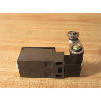 Schmersal TV14H 236-20Z-18071894 Limit Switch wRoller Lever - New No Box