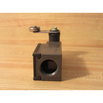 Schmersal TV14H 236-20Z-18071894 Limit Switch wRoller Lever - New No Box